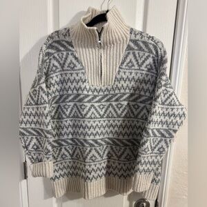 Aerie Cream and Gray Turtleneck Sweater